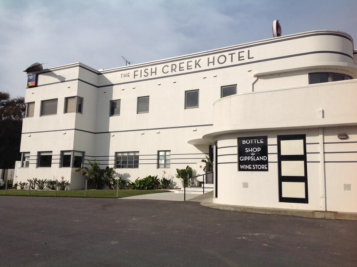 Fish Creek Hotel Ngoại thất bức ảnh